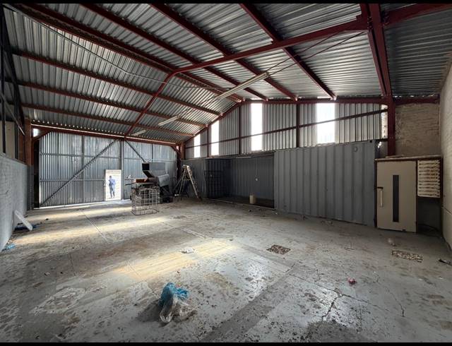 849M² WAREHOUSE TO LET IN CHLOORKOP